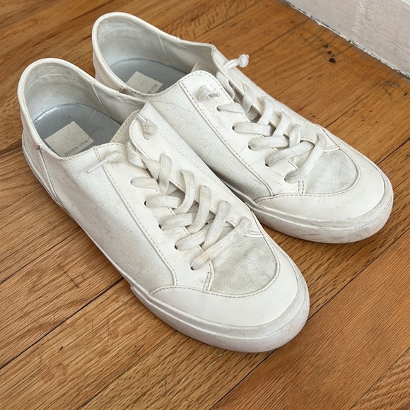 Sneakers - Picture 4 of 7